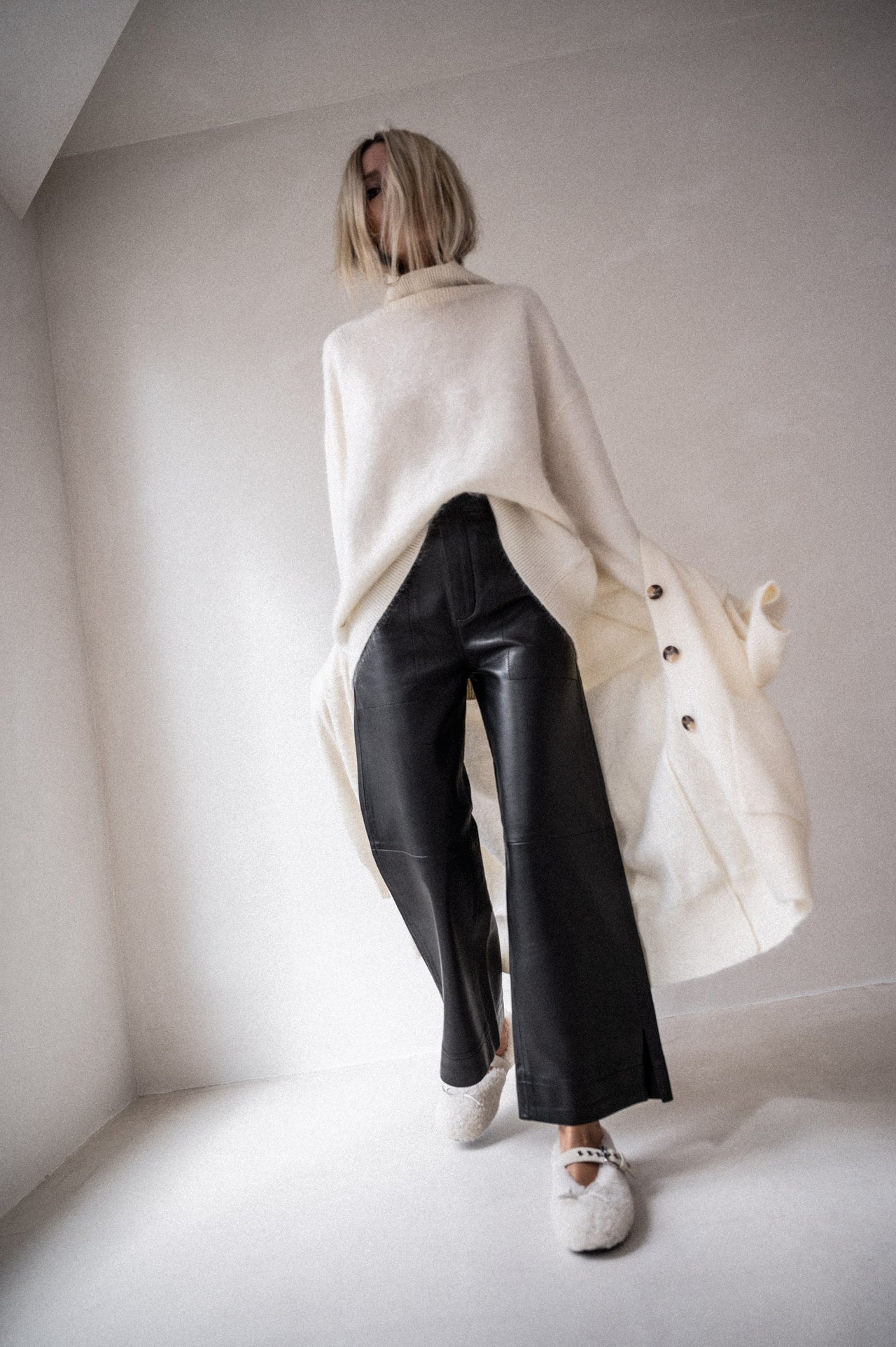 BLACK WIDE LEG LEATHER PANT