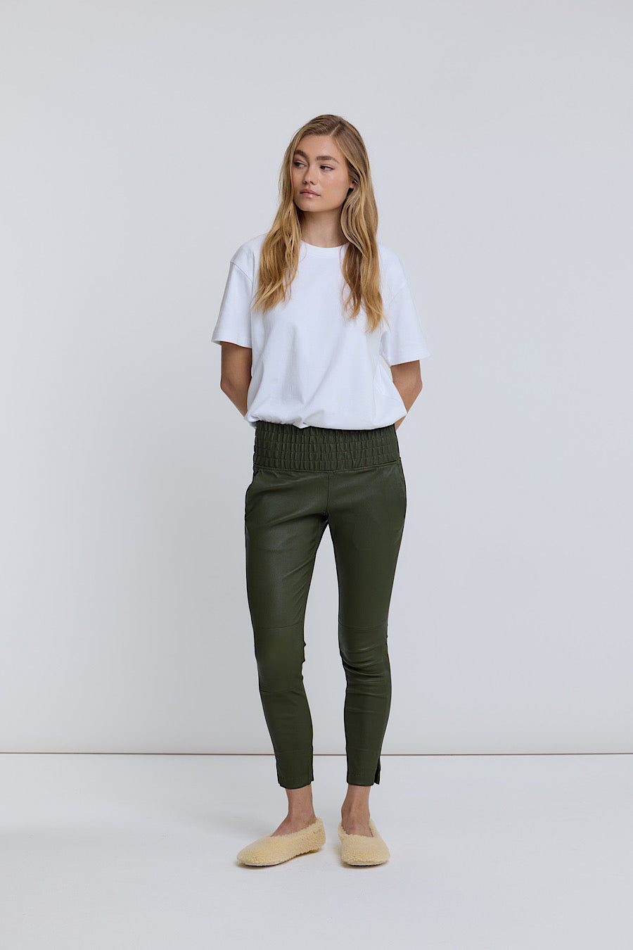 OLIVE STRETCH LEATHER JOGGER