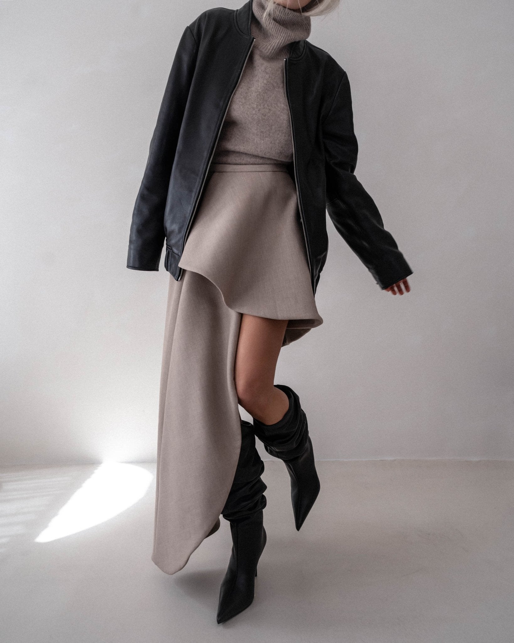 BOMBER LEATHER JACKET - OLIVIA SHEED