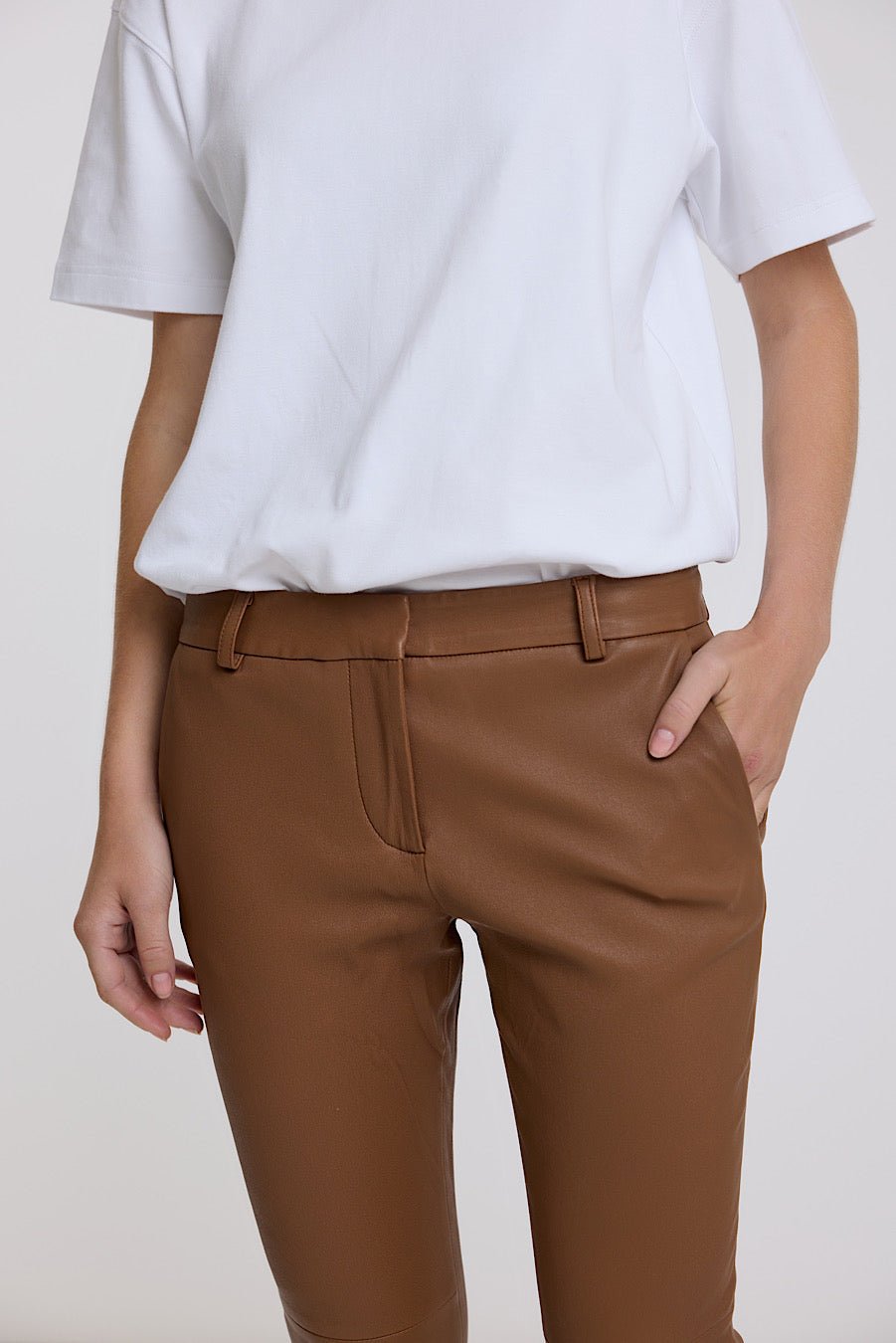 CAMEL STRETCH LEATHER BOYFRIEND - OLIVIA SHEED