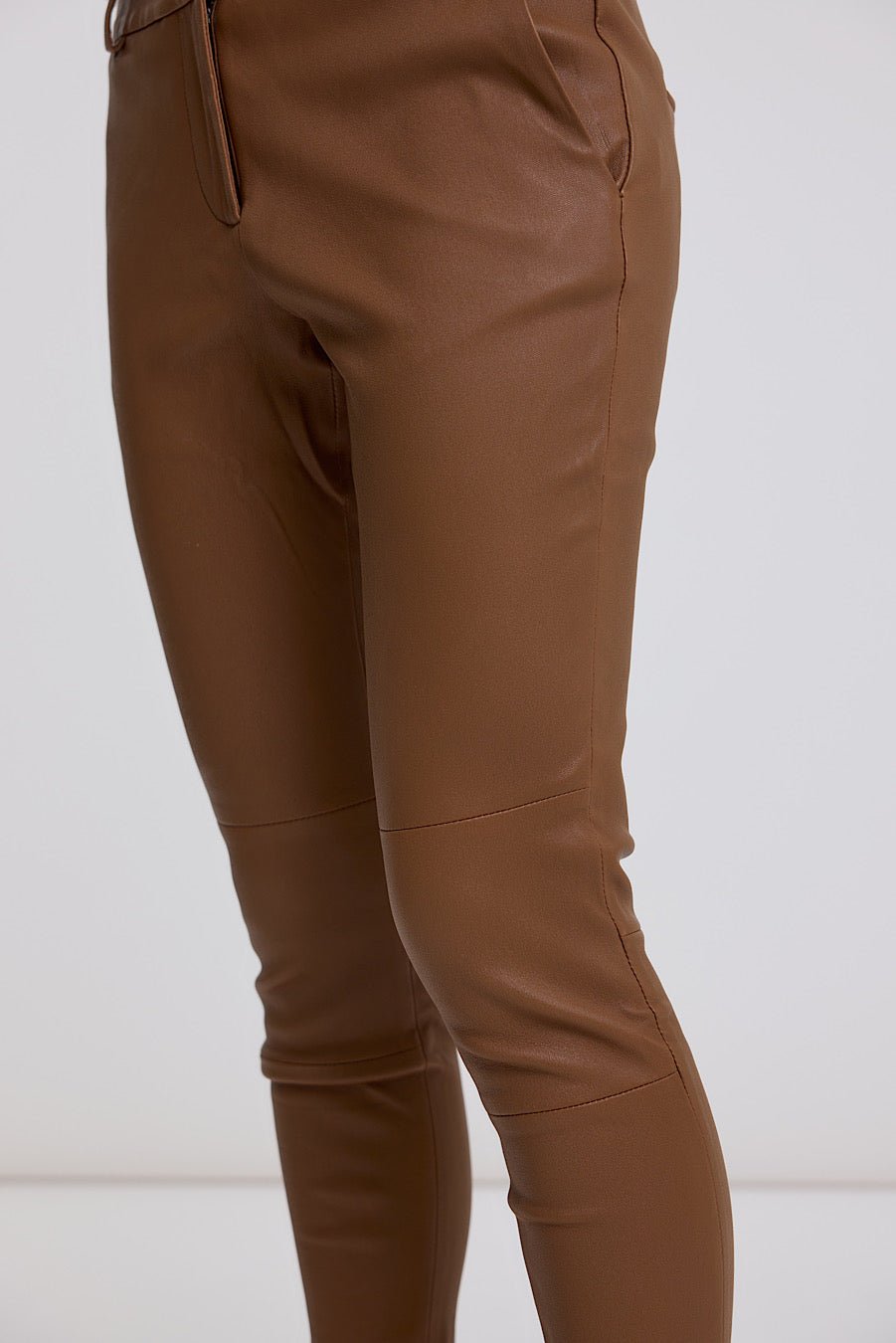 CAMEL STRETCH LEATHER BOYFRIEND - OLIVIA SHEED