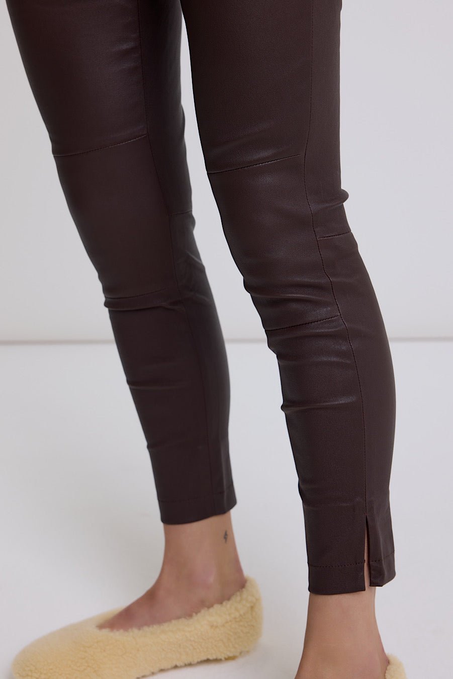 ESPRESSO STRETCH LEATHER JOGGER - OLIVIA SHEED