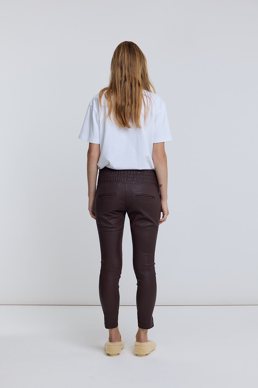 ESPRESSO STRETCH LEATHER JOGGER - OLIVIA SHEED
