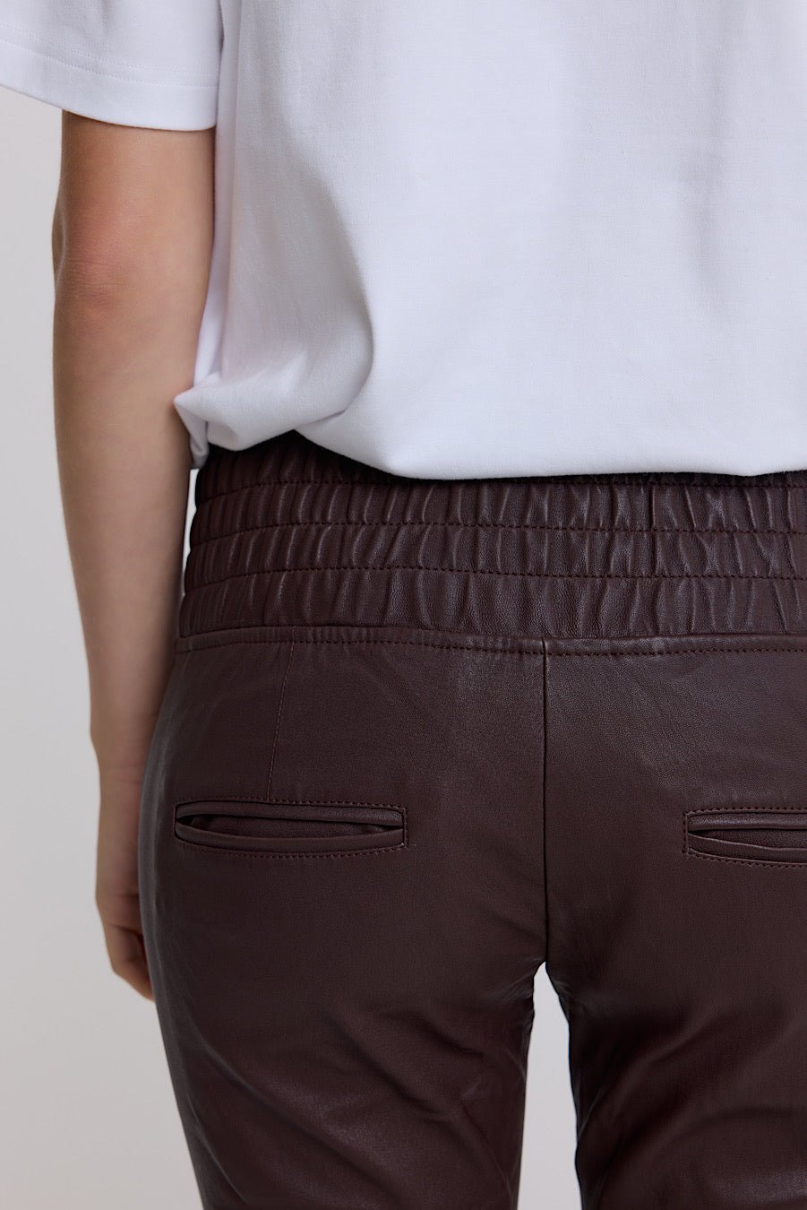 ESPRESSO STRETCH LEATHER JOGGER - OLIVIA SHEED