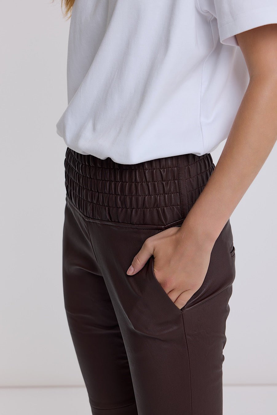 ESPRESSO STRETCH LEATHER JOGGER - OLIVIA SHEED