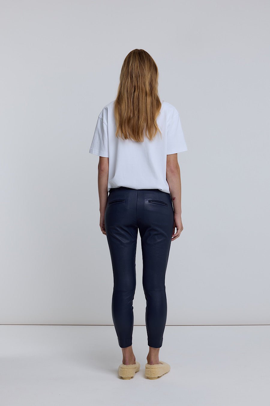 NAVY STRETCH LEATHER BOYFRIEND - OLIVIA SHEED