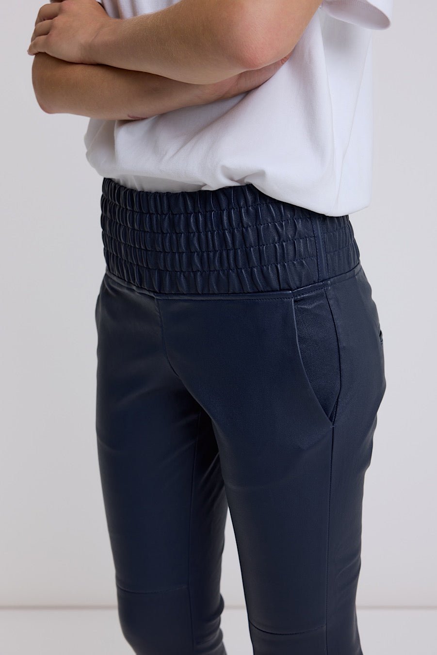 NAVY STRETCH LEATHER JOGGER - OLIVIA SHEED