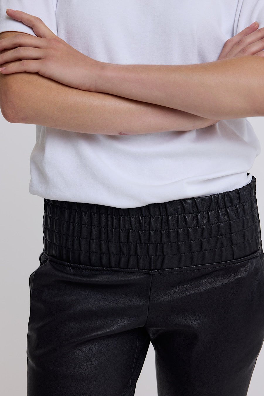 STRETCH LEATHER JOGGER - OLIVIA SHEED