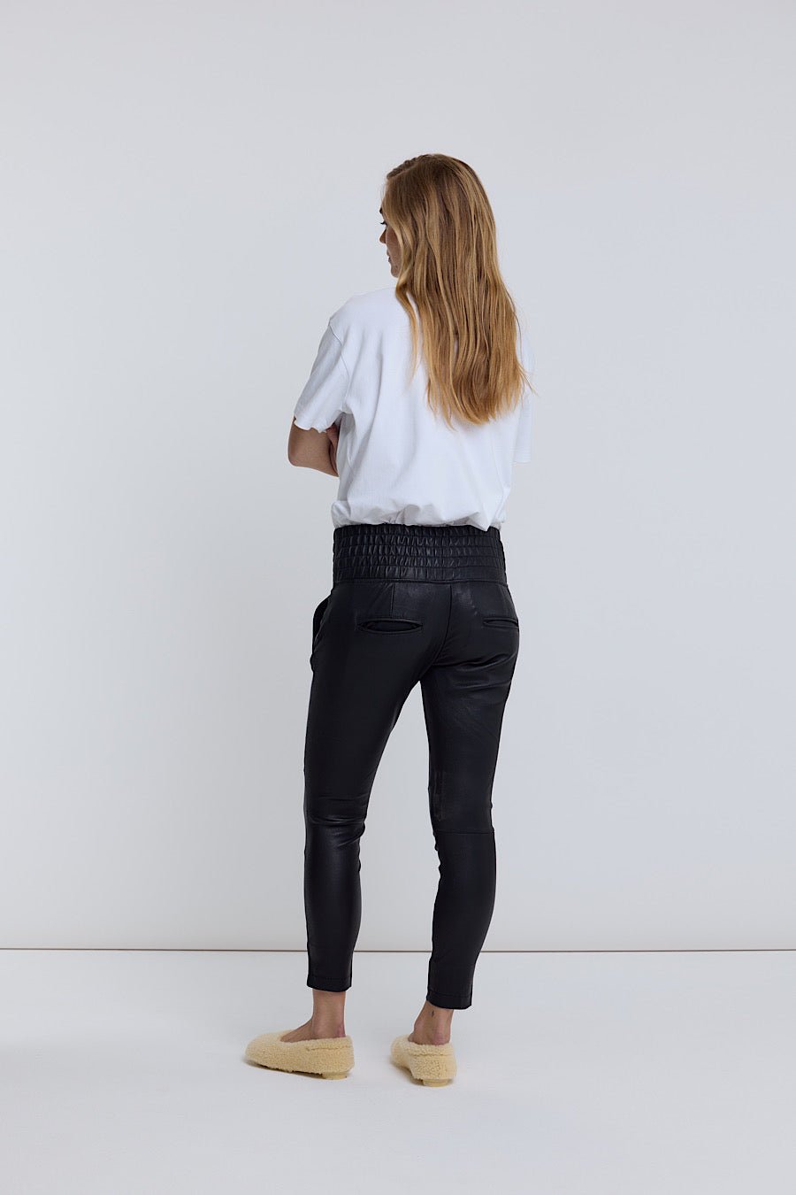 STRETCH LEATHER JOGGER - OLIVIA SHEED