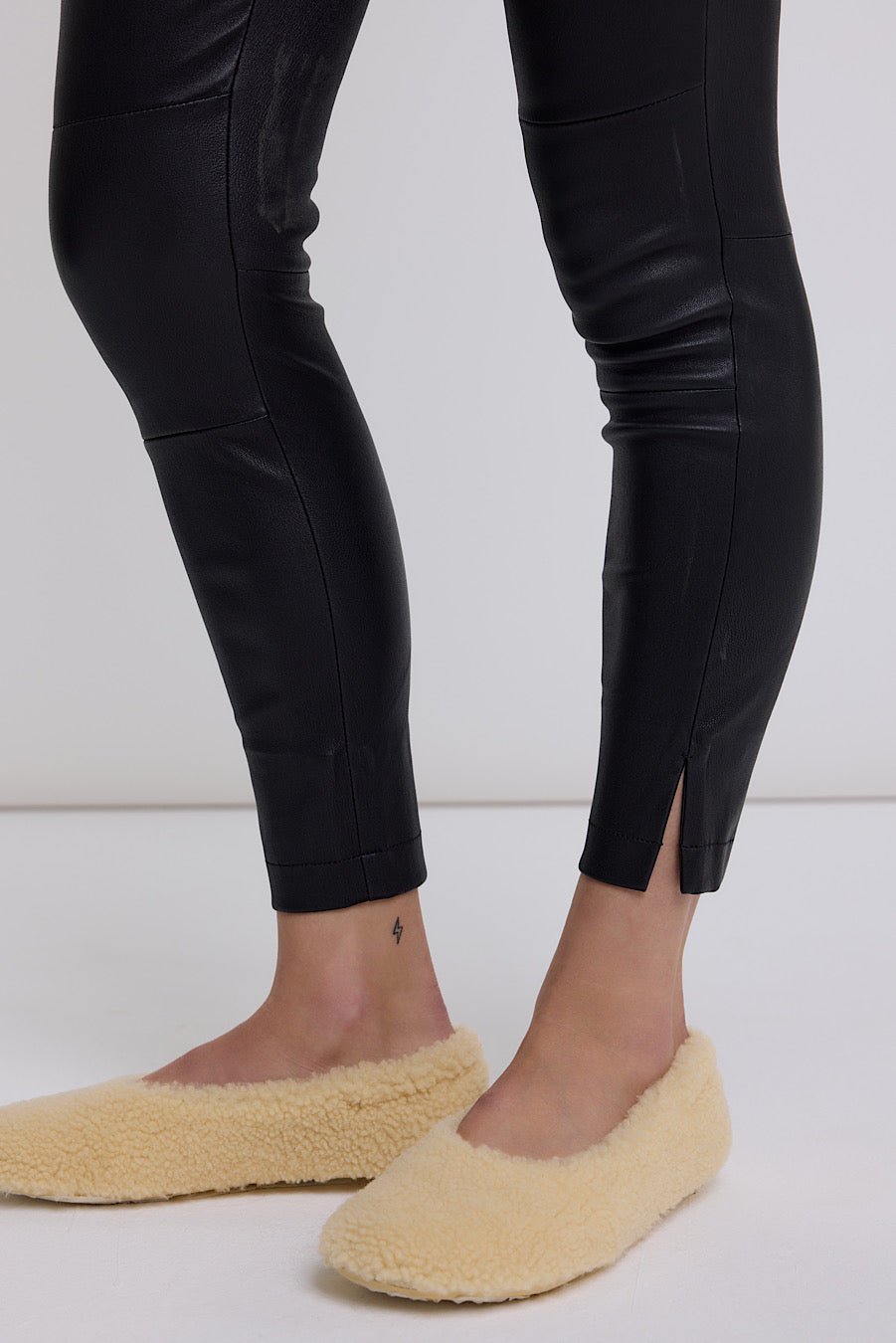 STRETCH LEATHER JOGGER - OLIVIA SHEED